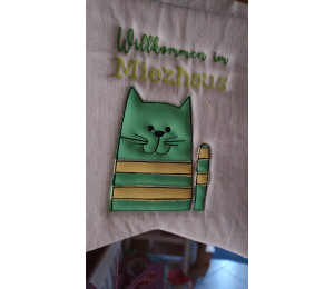 Stickdatei ITH - Wimpel Stab "Willkommen im Miezhaus"